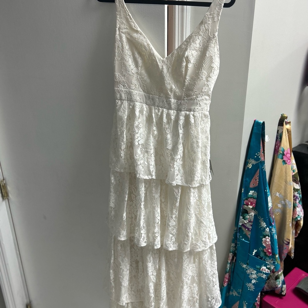 Lulus NWT white lace tiered maxi dress